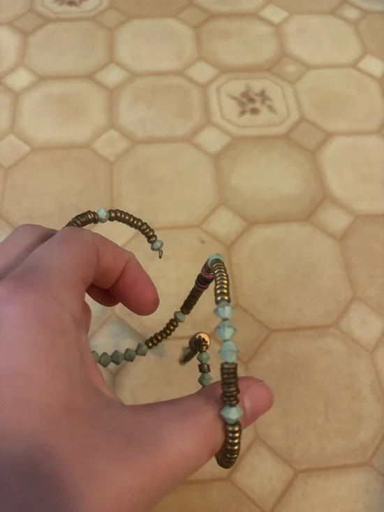 Set of 4 Bracelets - Women's Jewelry - Picture 6 of 8